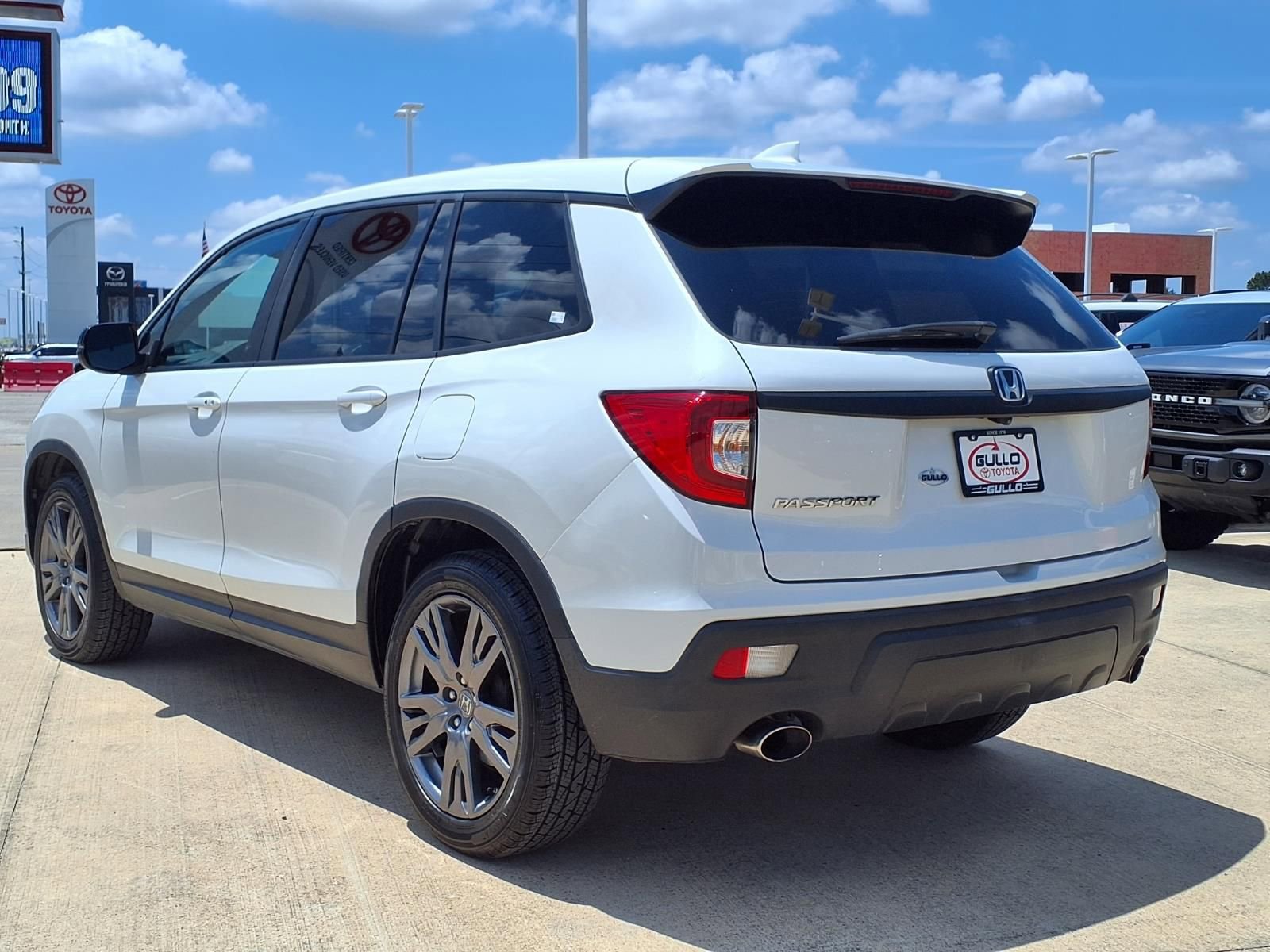 Used 2020 Honda Passport EX-L image 2