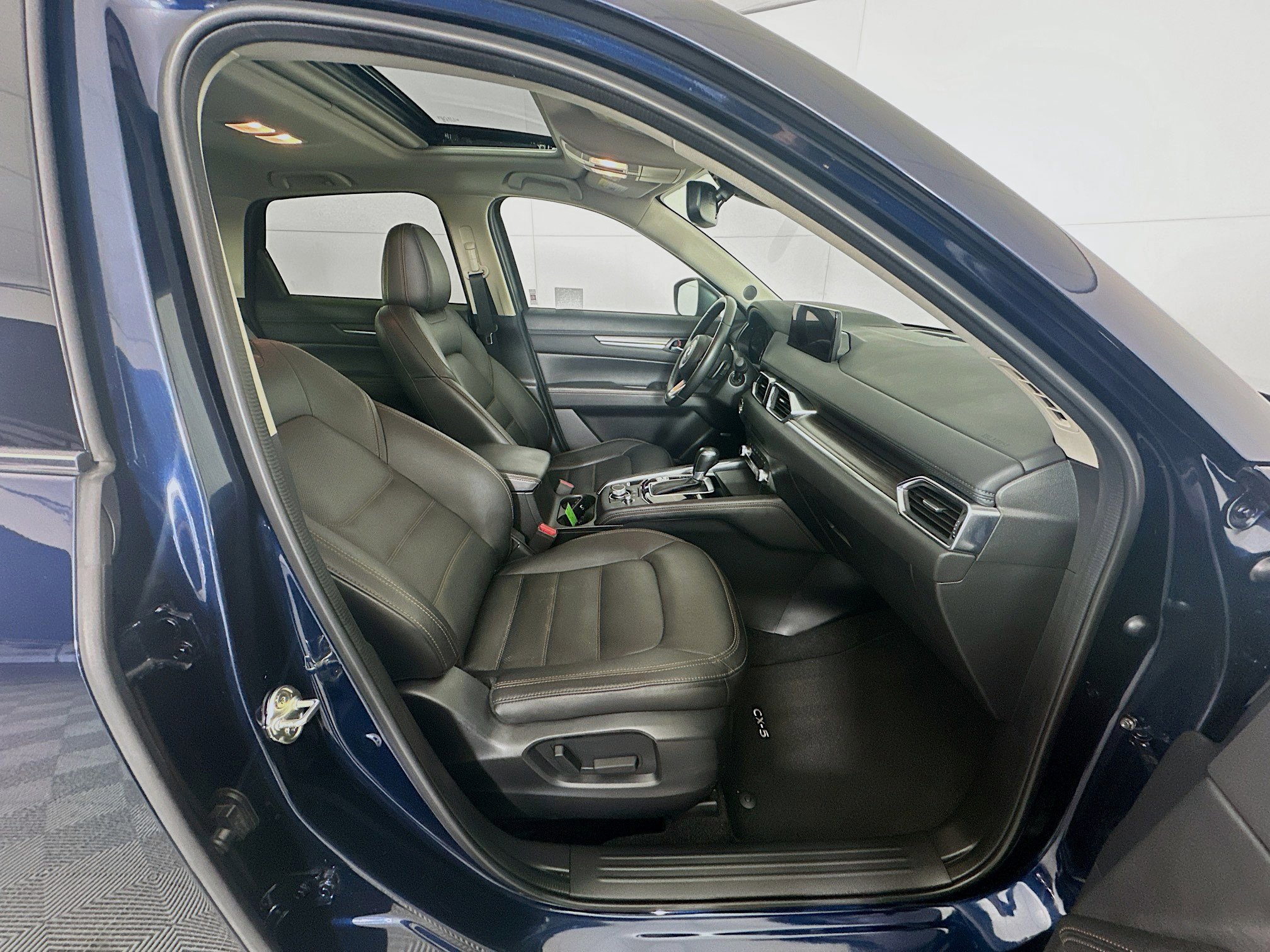 Used 2023 MAZDA CX-5 AWD 2.5 S w/ Premium Package image 31