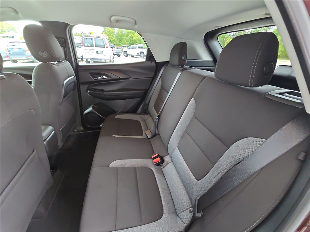 Used 2023 Chevrolet TrailBlazer LT FWD image 23