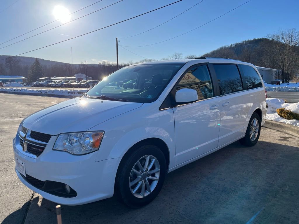 Used 2020 Dodge Grand Caravan SXT image 3