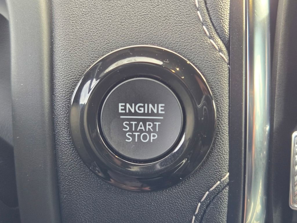 Used 2025 Ford Expedition Platinum w/ Stealth Appearance Package image 22