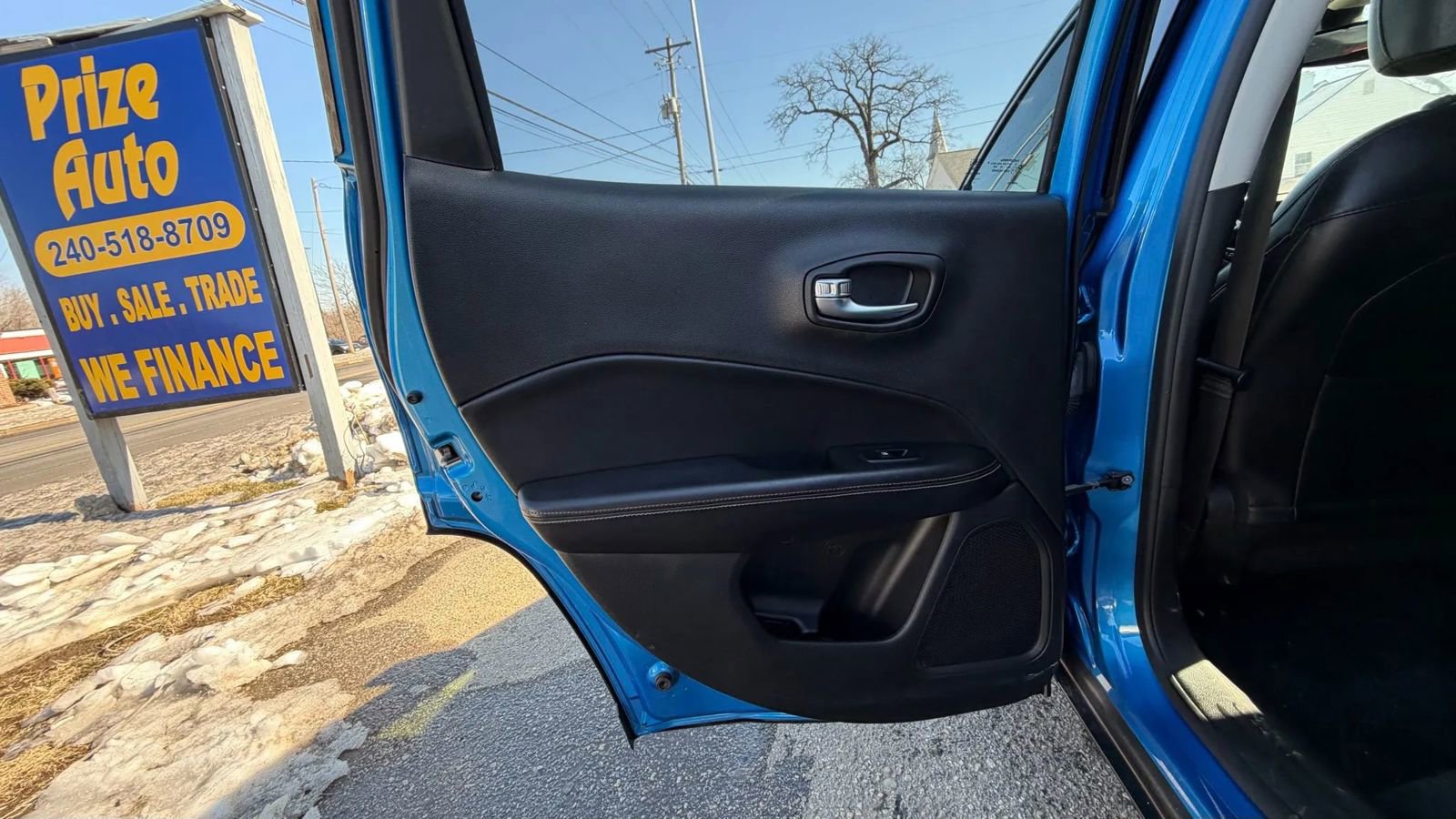 Used 2019 Jeep Compass Latitude w/ Popular Equipment Group image 18