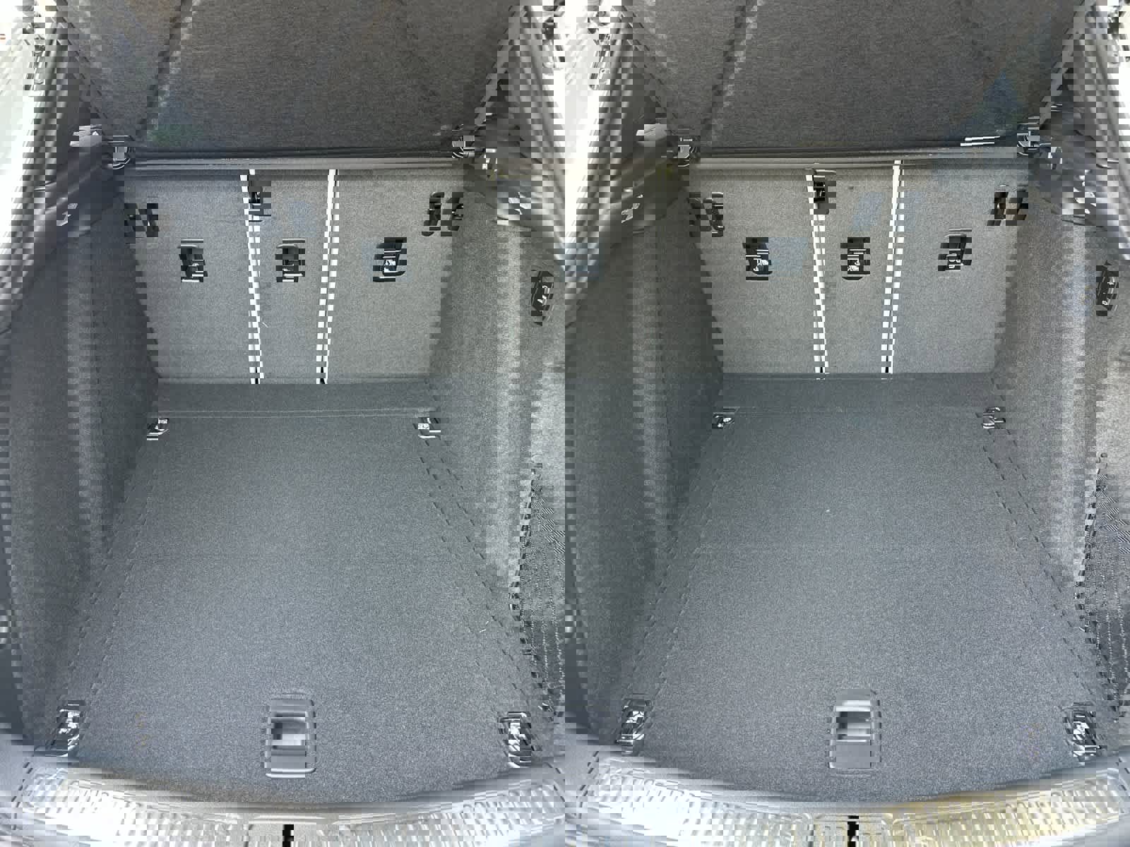 New 2026 Porsche Macan S image 16