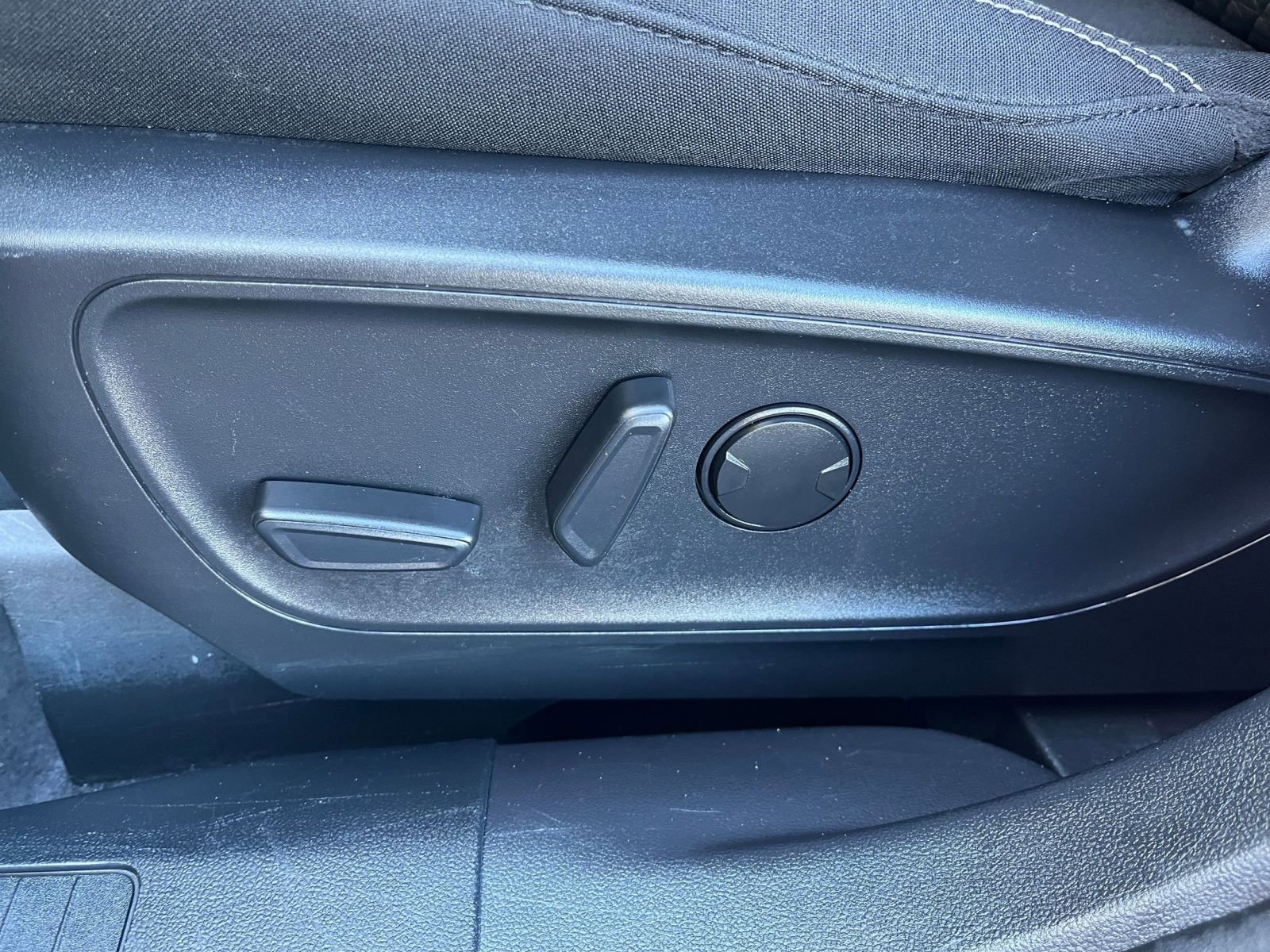 Used 2023 Ford Escape Active image 23