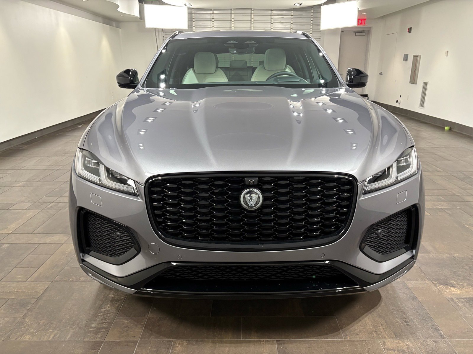 New 2026 Jaguar F-PACE R-Dynamic S image 2