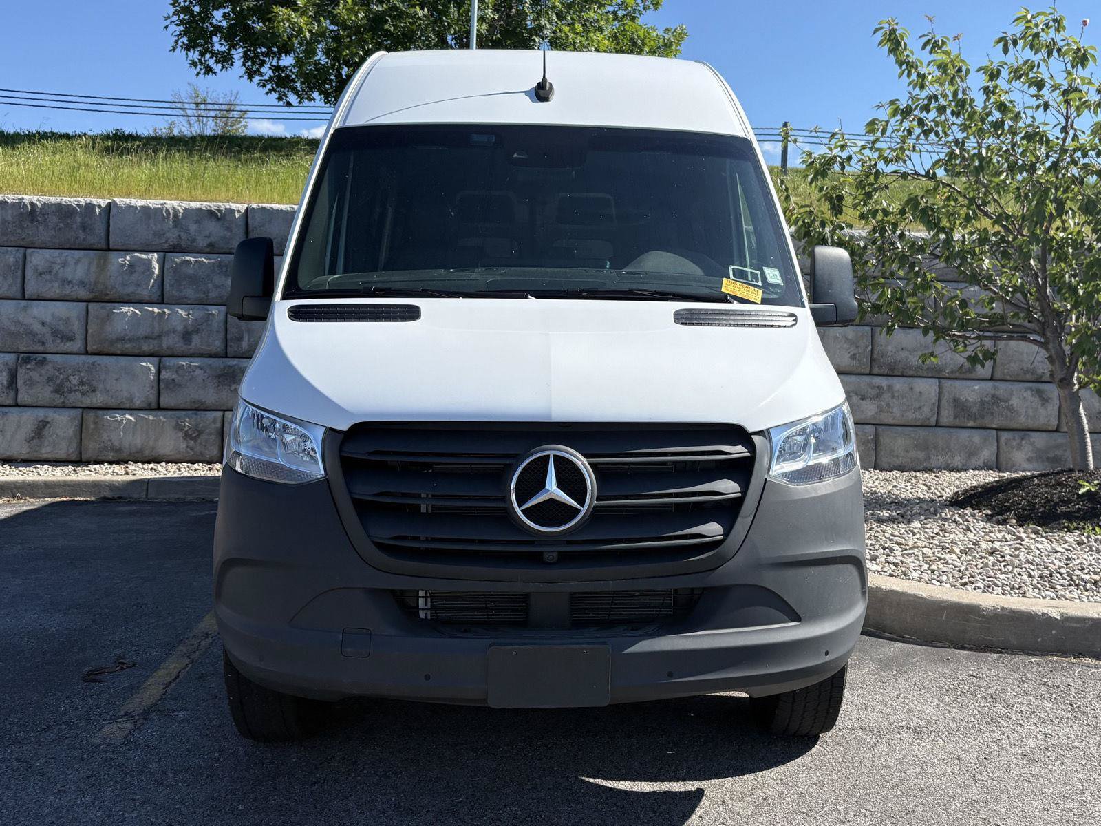 Used 2024 Mercedes-Benz Sprinter 2500 image 2