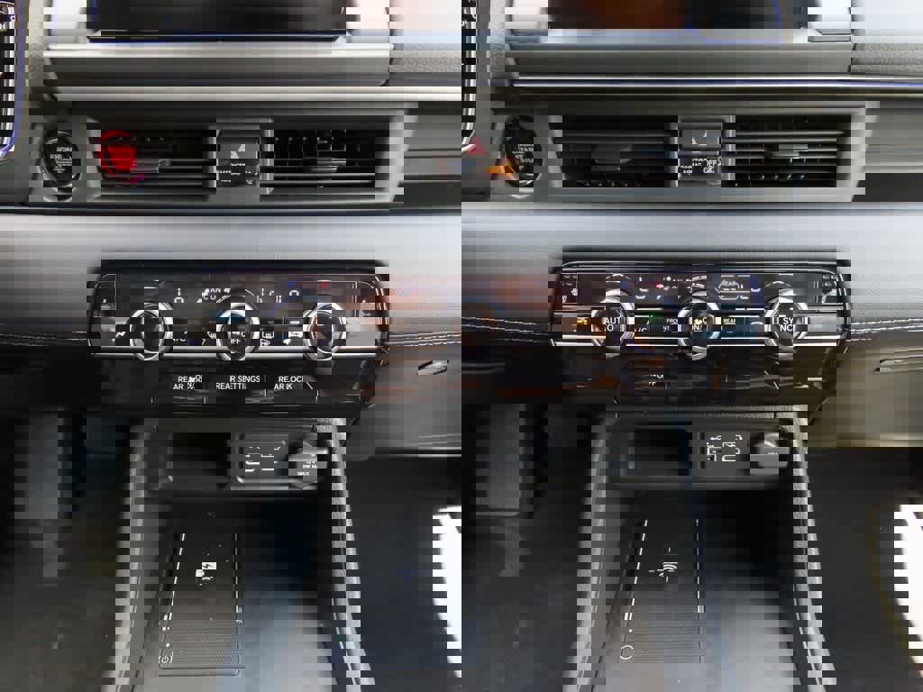 New 2025 Honda Pilot Touring image 22