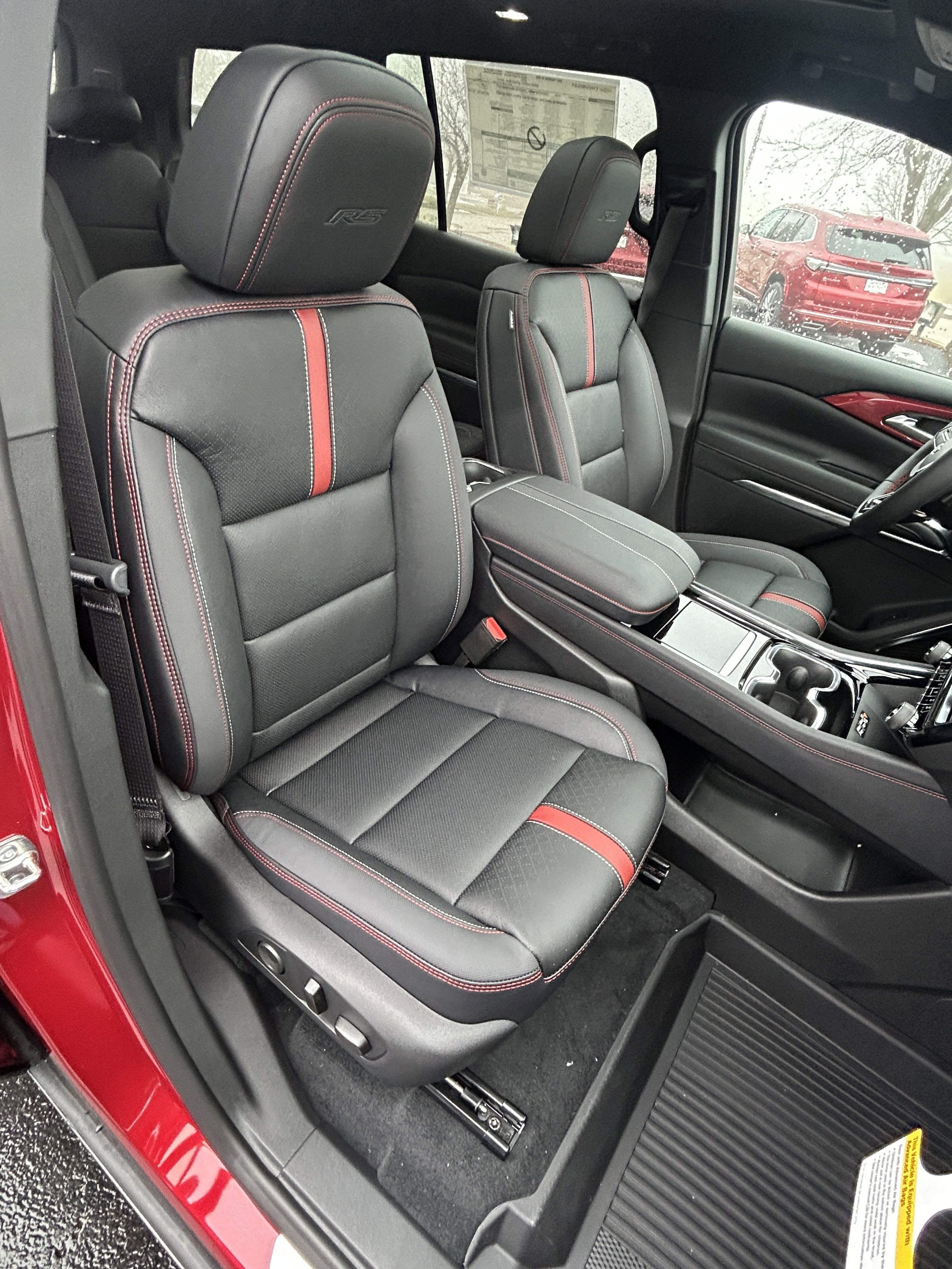 New 2026 Chevrolet Traverse RS w/ LPO, Floor Liner Package image 10