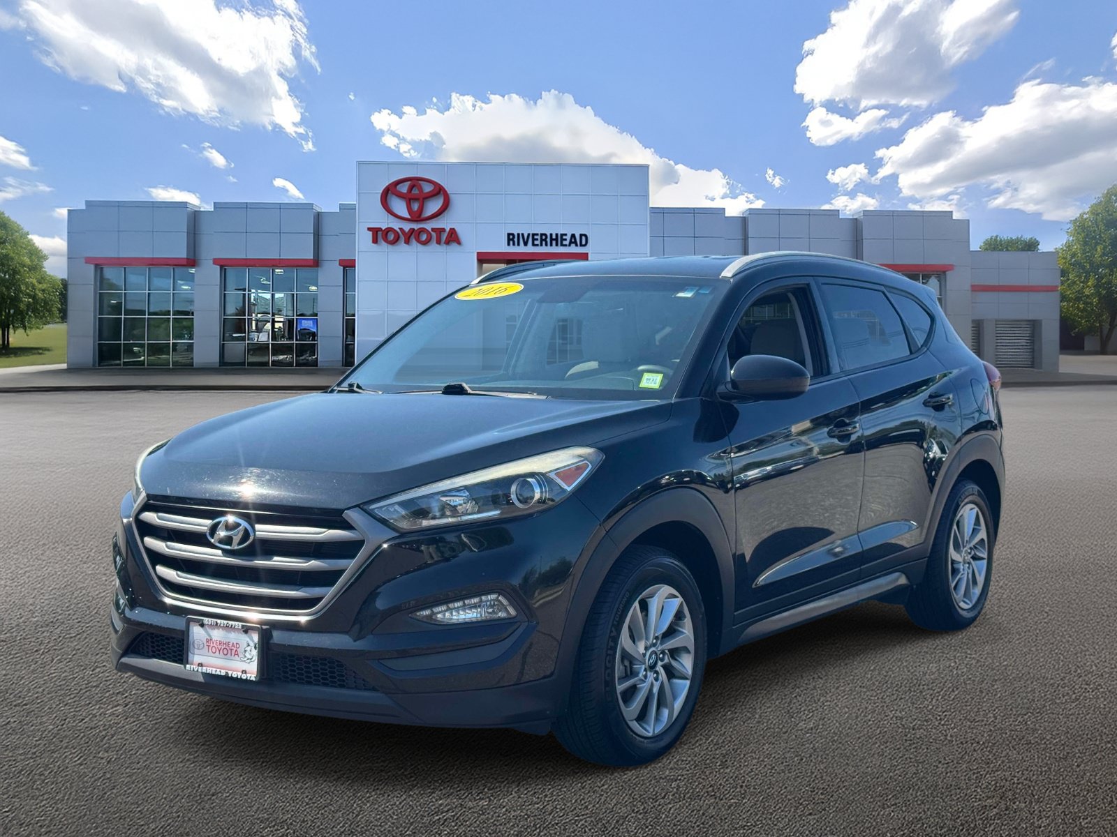 Used 2016 Hyundai Tucson SE w/ Option Group 02 AWD/4WD image 1