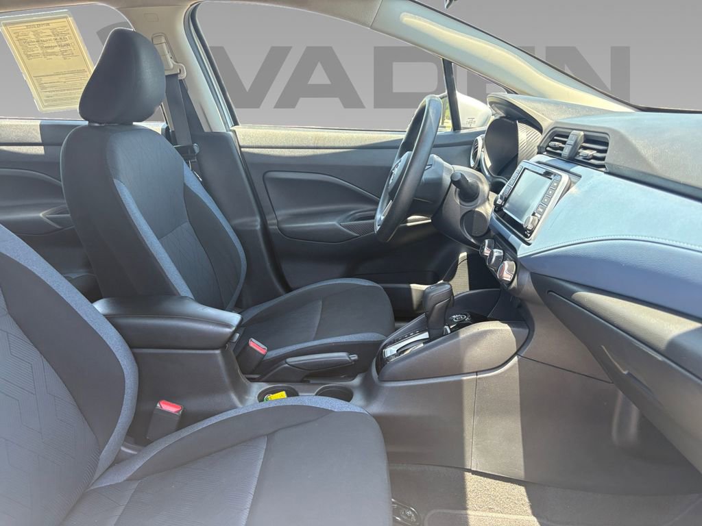 Used 2023 Nissan Versa SV FWD image 7
