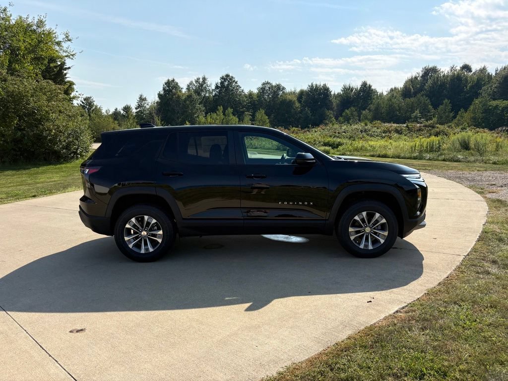 New 2027 Chevrolet Equinox LT w/ Convenience Package II FWD image 10