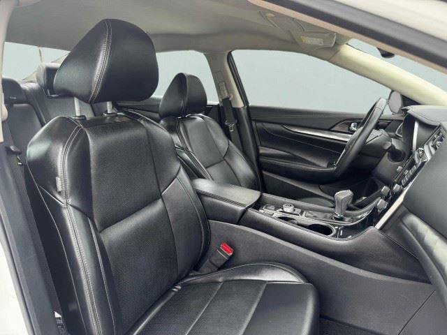 Used 2022 Nissan Maxima SV w/ Floor Mat Group FWD image 46
