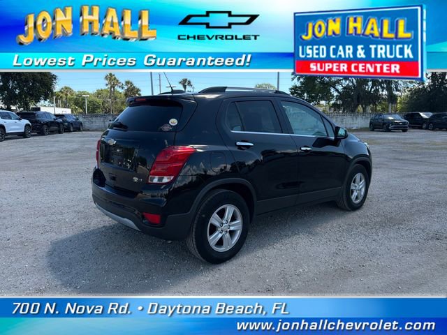 Used 2017 Chevrolet Trax LT w/ LT Convenience Package FWD image 11