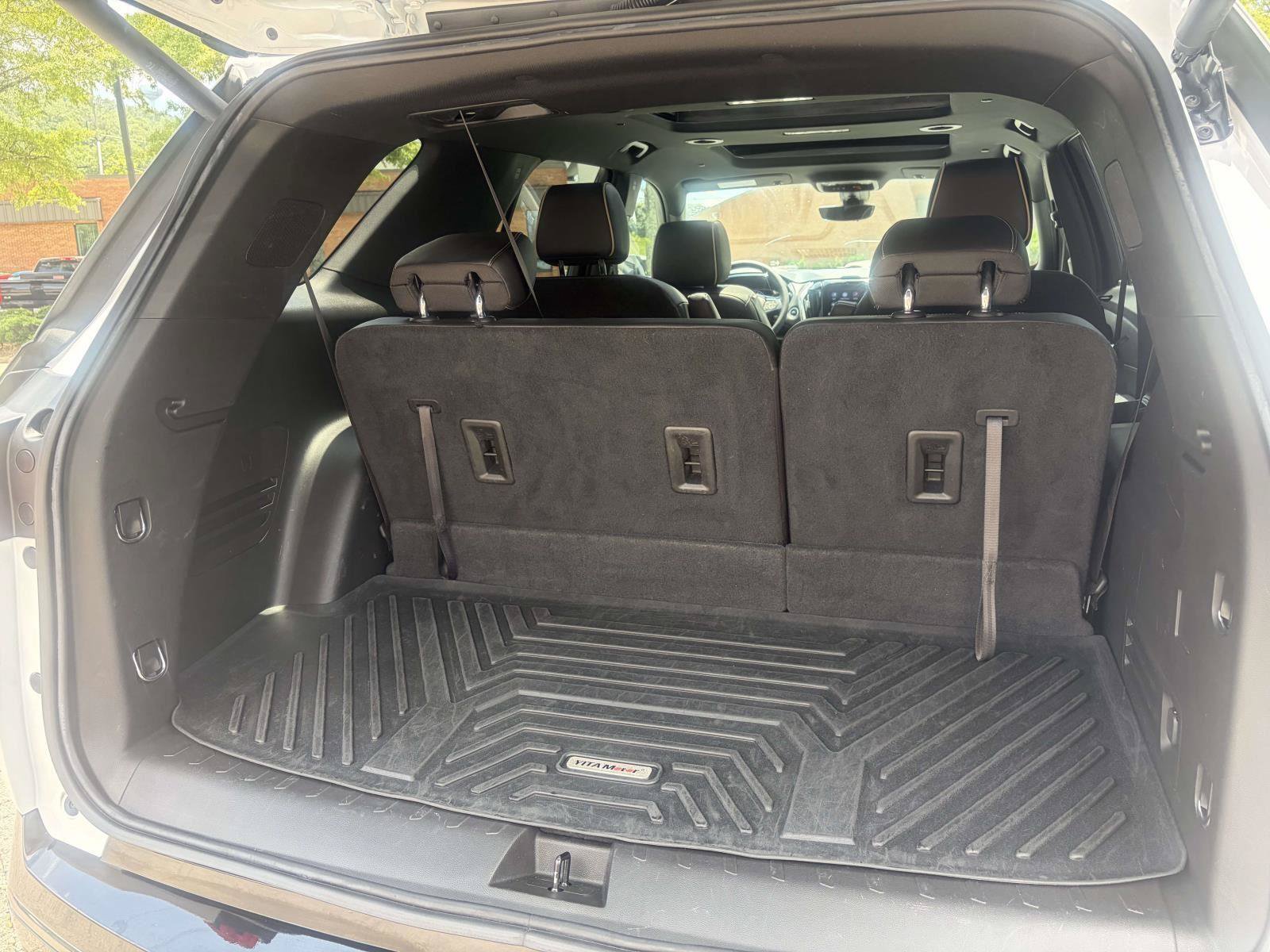 Used 2022 Chevrolet Traverse Premier w/ Redline Edition FWD image 30