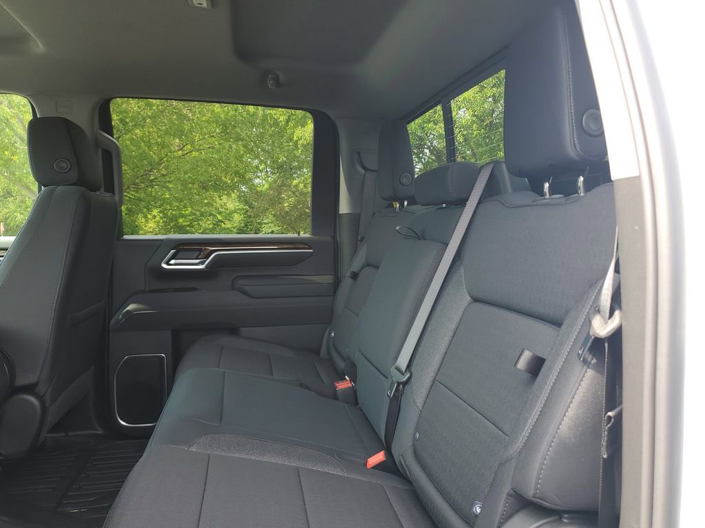 New 2026 GMC Sierra 2500 SLE w/ SLE Value Package; AWD/4WD image 10