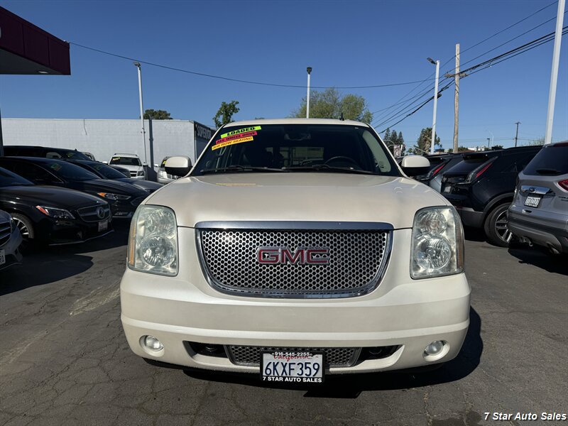 Used 2009 GMC Yukon Denali AWD/4WD image 2