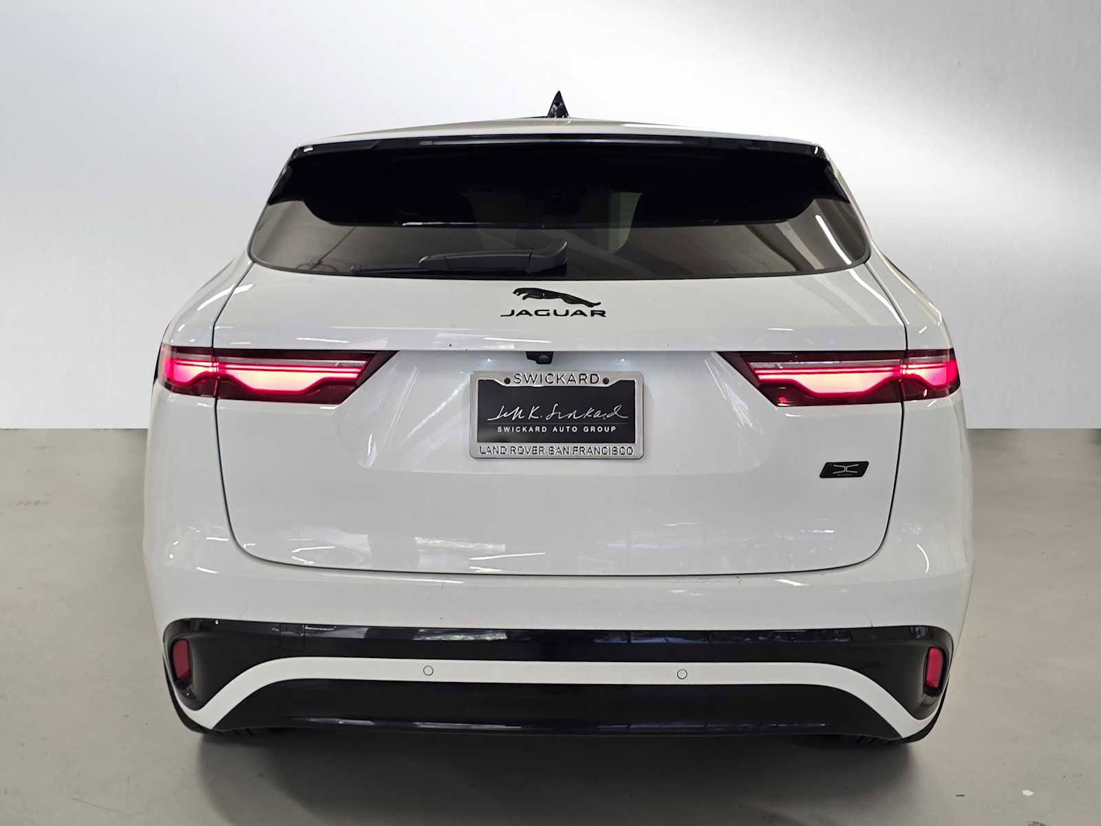 Used 2026 Jaguar F-PACE R-Dynamic S AWD/4WD image 4