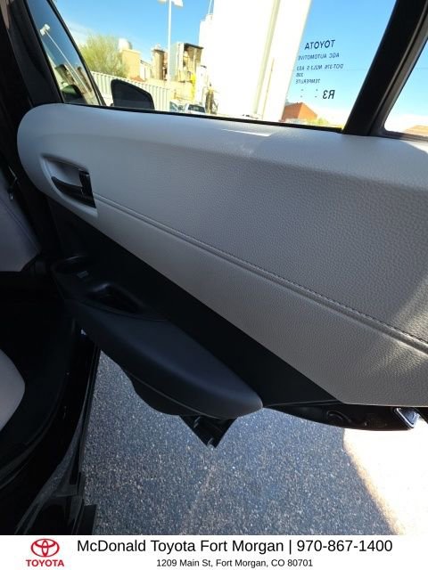 Used 2025 Toyota Corolla Cross LE w/ Moonroof Package image 20