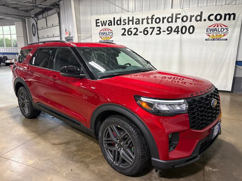 New 2026 Ford Explorer ST-Line w/ ST-Line Street Pack AWD/4WD image 2