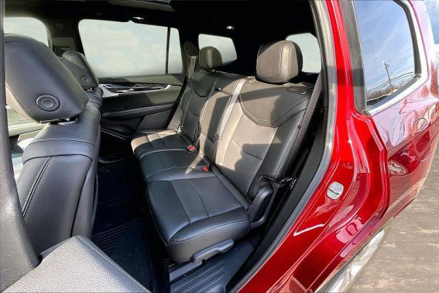 Used 2023 Cadillac XT6 Premium Luxury w/ Technology Package image 21