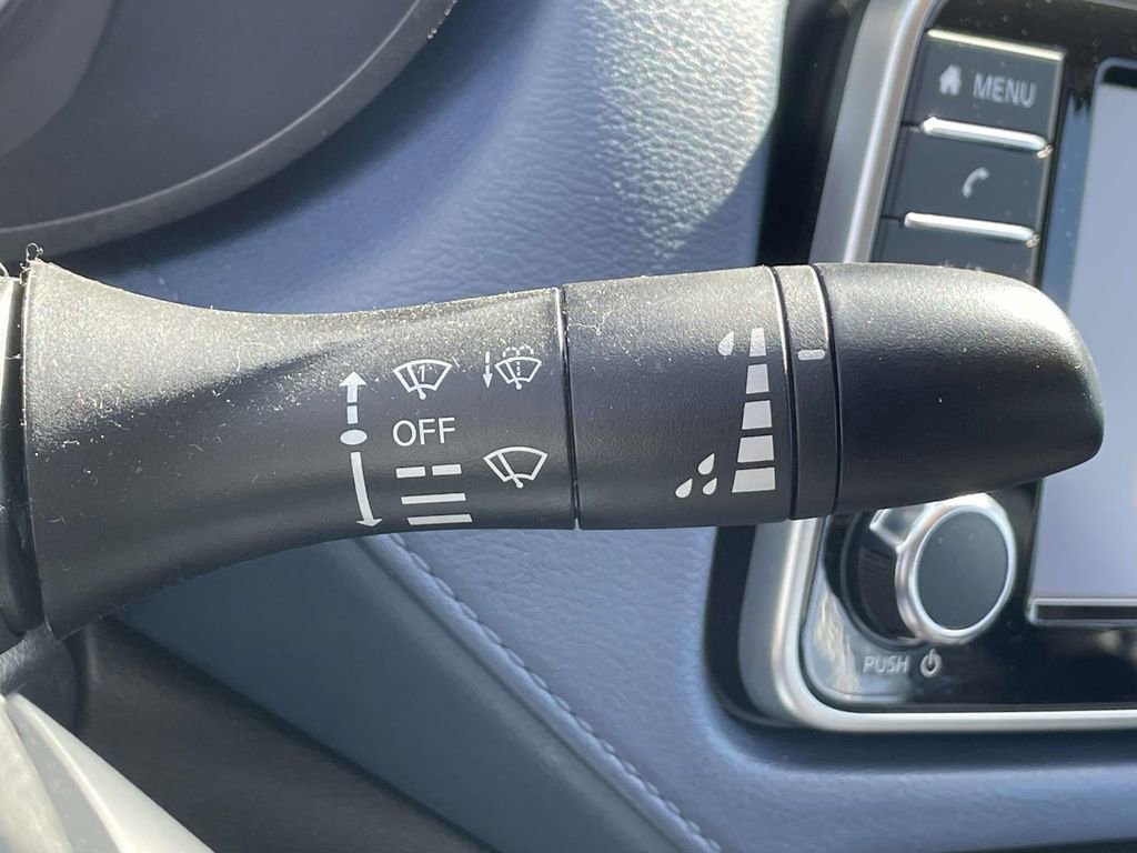 Used 2025 Nissan Versa SV w/ Trunk Package image 22