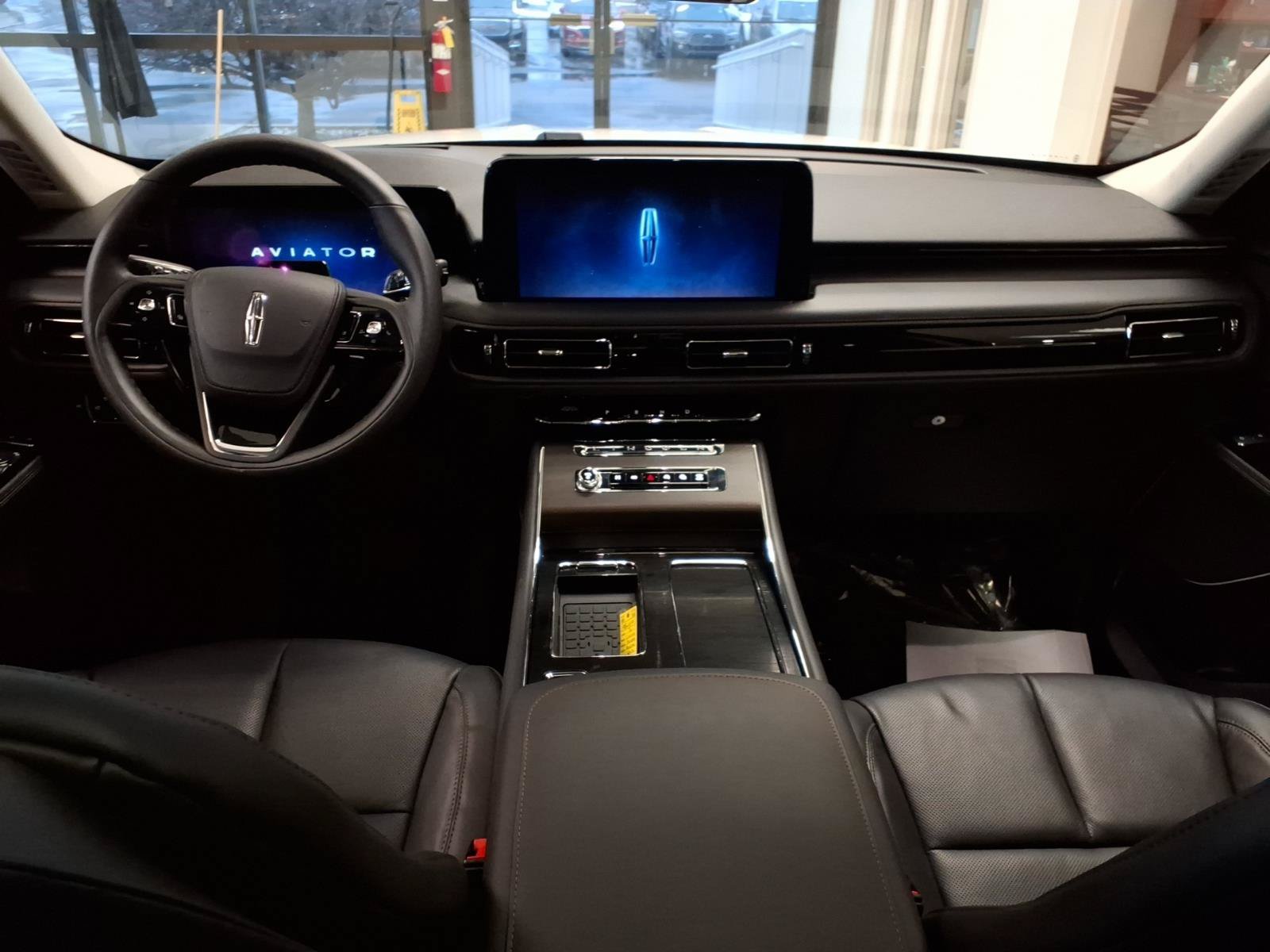 New 2026 Lincoln Aviator Reserve w/ Illumination Package AWD/4WD image 6