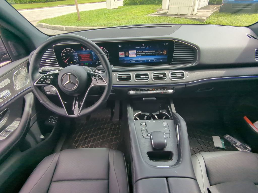 New 2025 Mercedes-Benz GLE 450e 4MATIC image 2