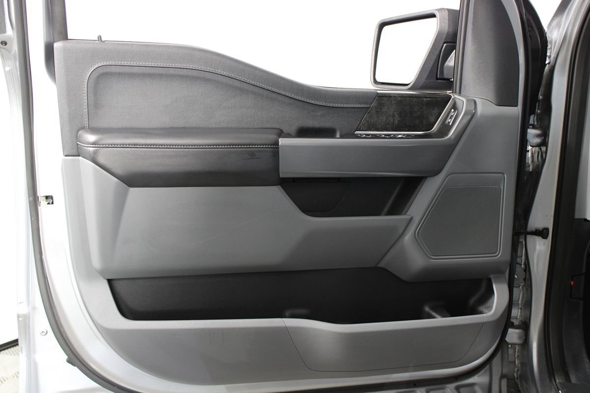 Used 2023 Ford F150 Lightning XLT AWD/4WD image 25
