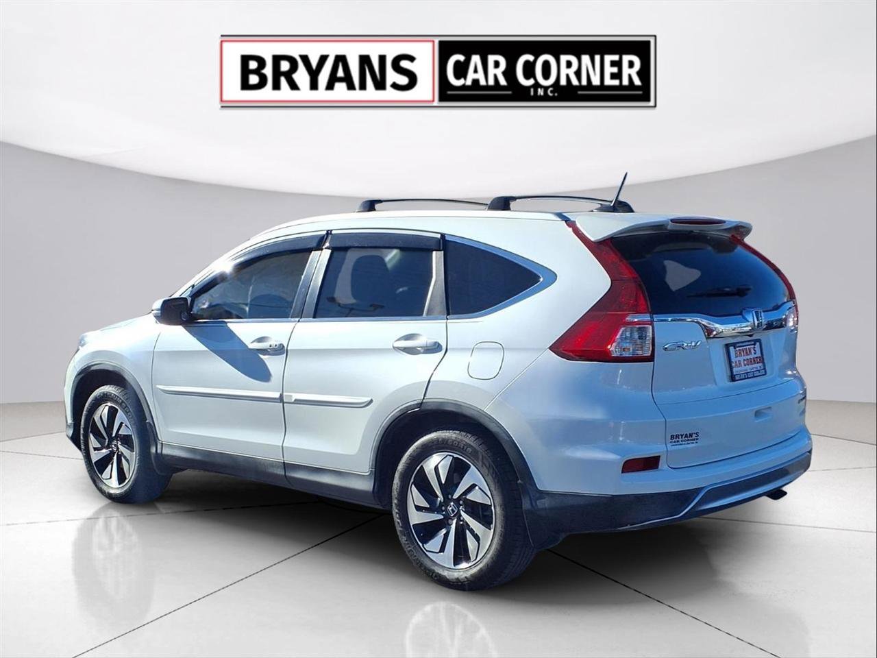 Used 2016 Honda CR-V Touring image 3