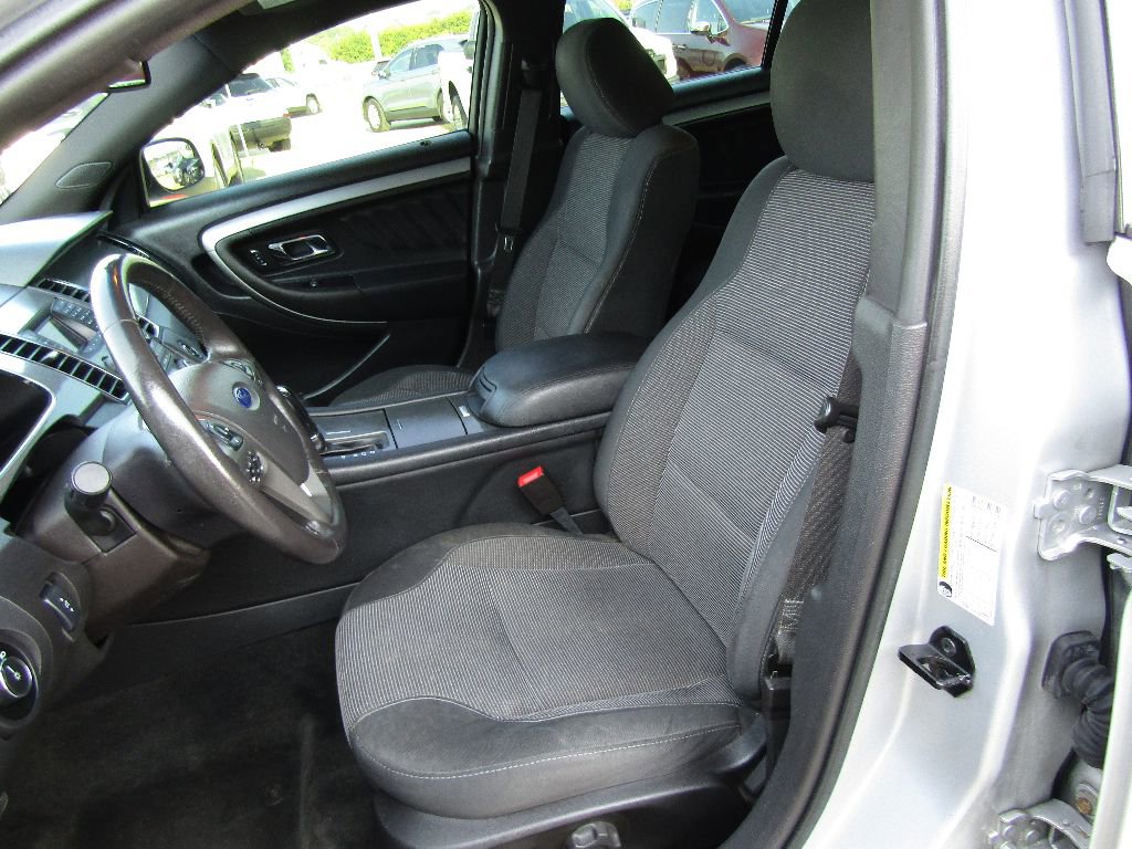 Used 2015 Ford Taurus SEL image 10