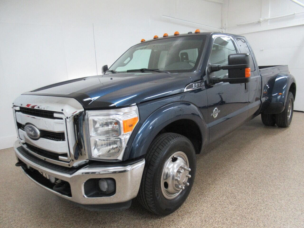 Used 2016 Ford F350 XLT w/ Advanced Security Group RWD image 2