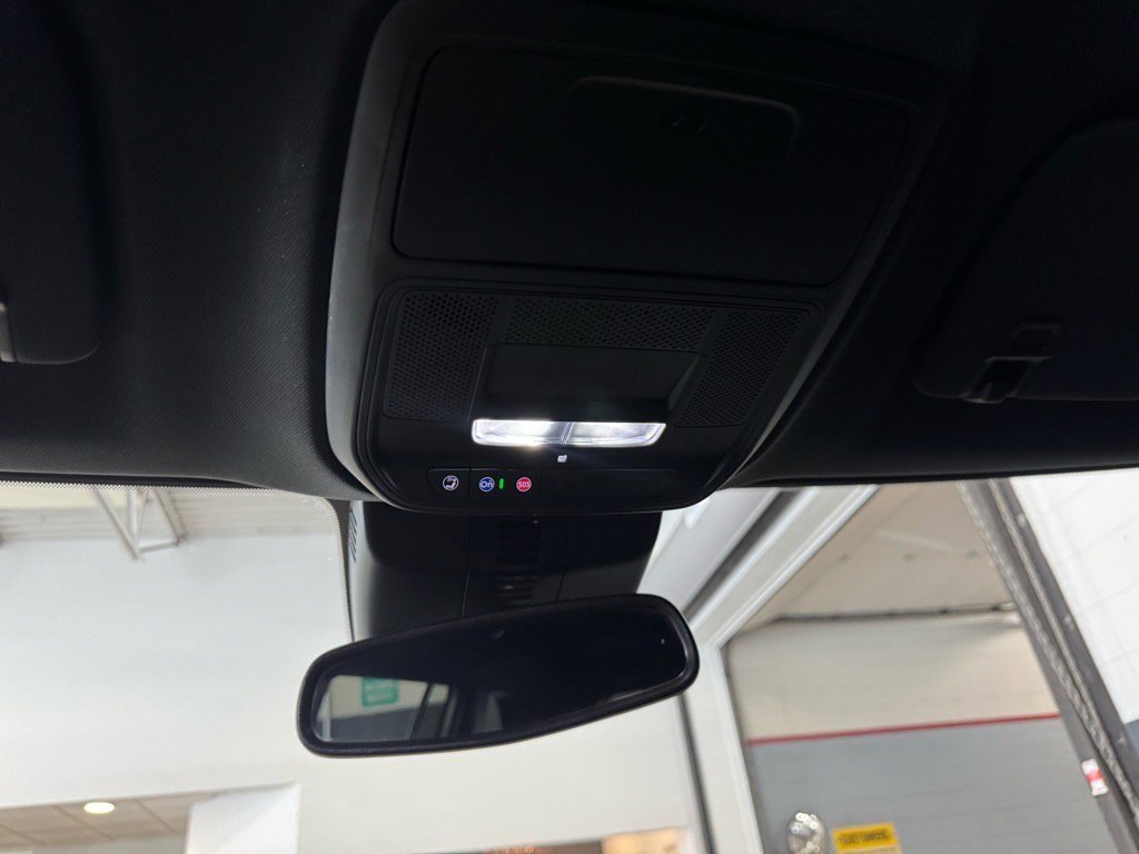 Used 2024 GMC Acadia Elevation w/ Black Edition image 18