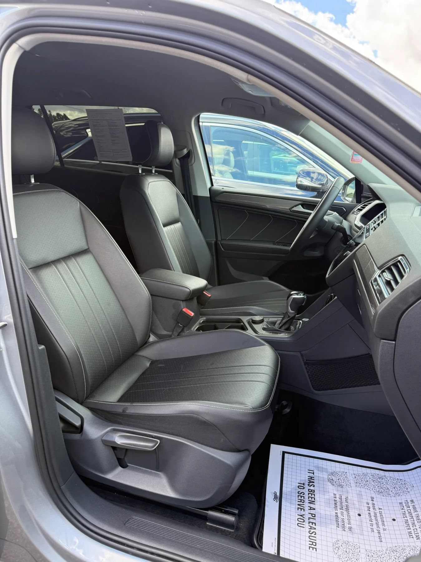 Used 2022 Volkswagen Tiguan SE AWD/4WD image 20