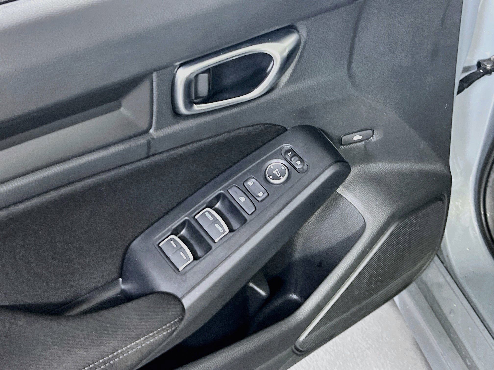 Used 2025 Honda Civic Sport image 17