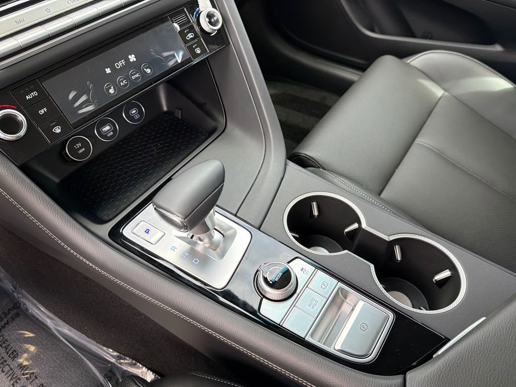 Used 2026 Genesis G70 2.5T image 31