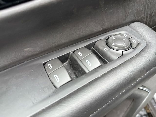 Used 2025 Chevrolet Suburban Z71 AWD/4WD image 13