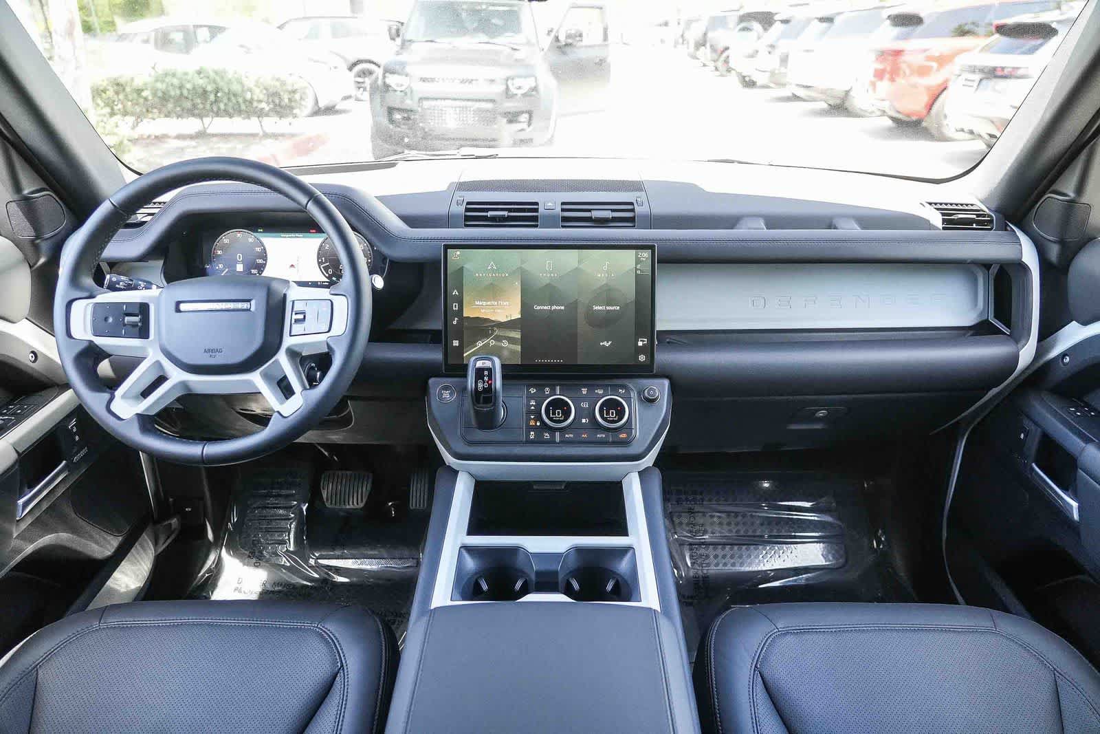 New 2026 Land Rover Defender 110 X-Dynamic SE AWD/4WD image 12