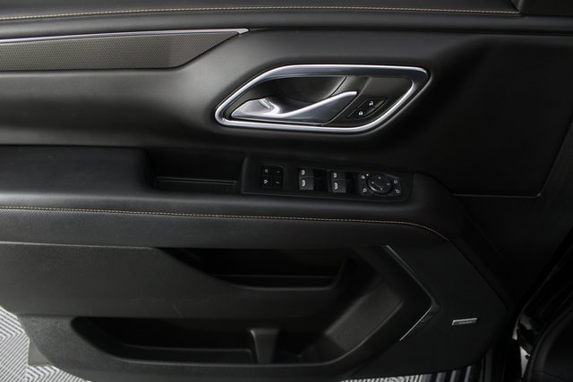 Used 2023 GMC Yukon AT4 w/ Technology Package image 16