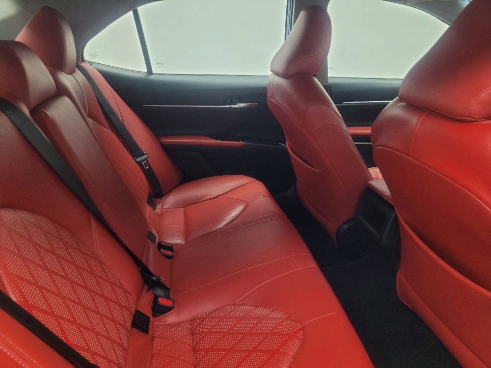 Used 2019 Toyota Camry SE image 19