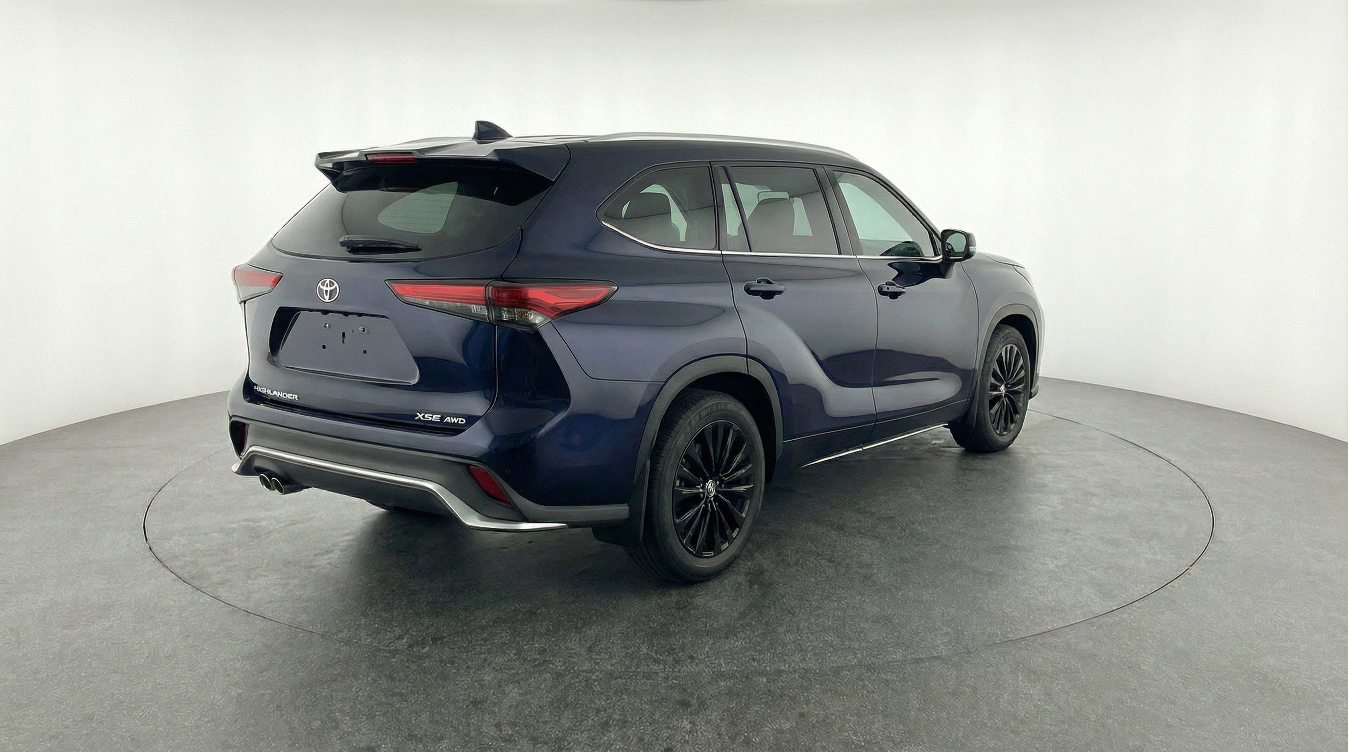 Used 2025 Toyota Highlander XSE image 9