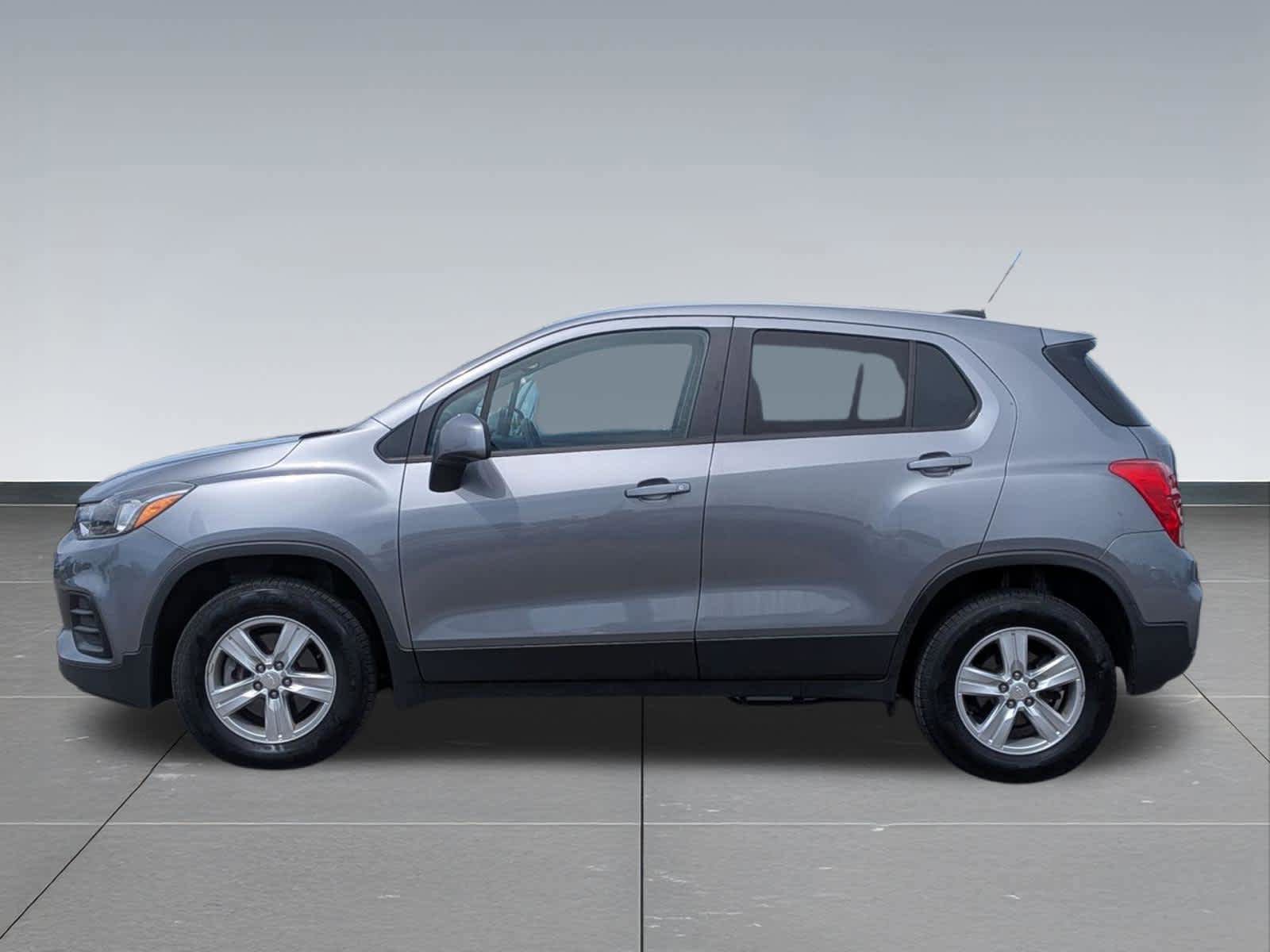 Used 2020 Chevrolet Trax LS w/ Tint and Cruise Package AWD/4WD image 2