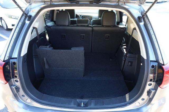 Used 2019 Mitsubishi Outlander SE AWD/4WD image 8