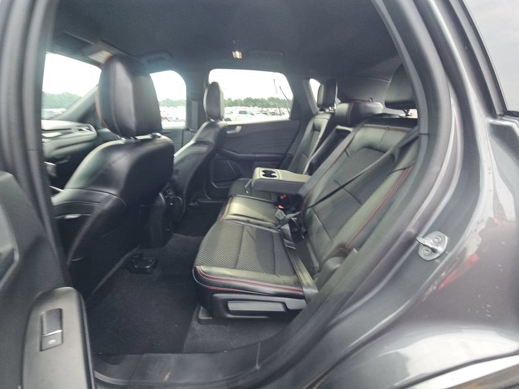 Used 2023 Ford Escape ST-Line AWD/4WD image 4