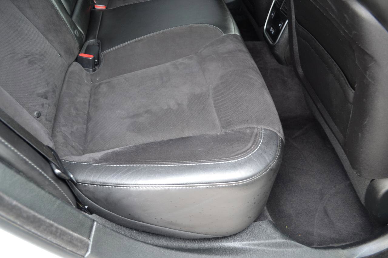Used 2018 Dodge Charger GT image 36