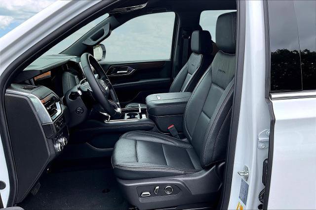 Used 2025 GMC Yukon XL Denali image 21