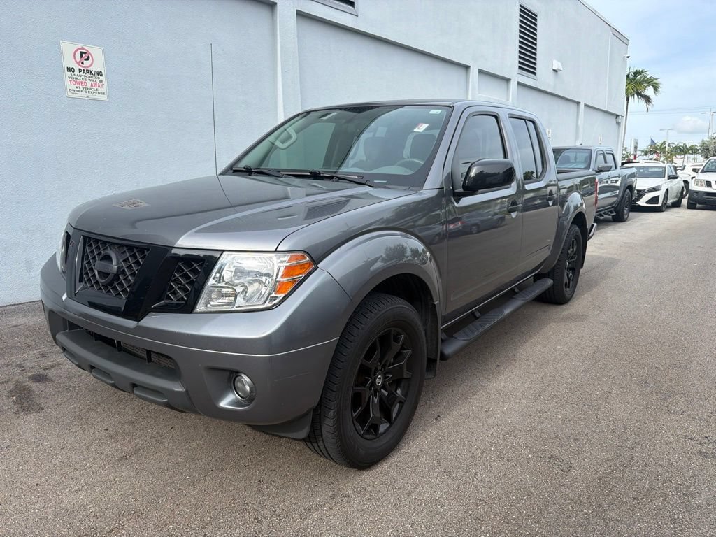 Certified 2021 Nissan Frontier SV w/ Midnight Edition Floor Mats RWD image 3