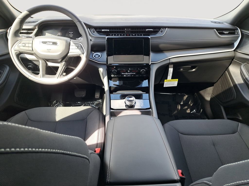 New 2025 Jeep Grand Cherokee Laredo X w/ Luxury Tech Group I image 23