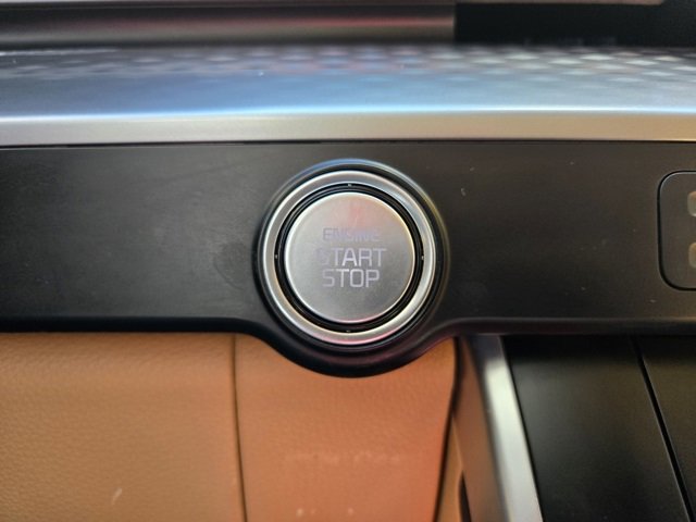 Used 2024 Kia Carnival LX image 33