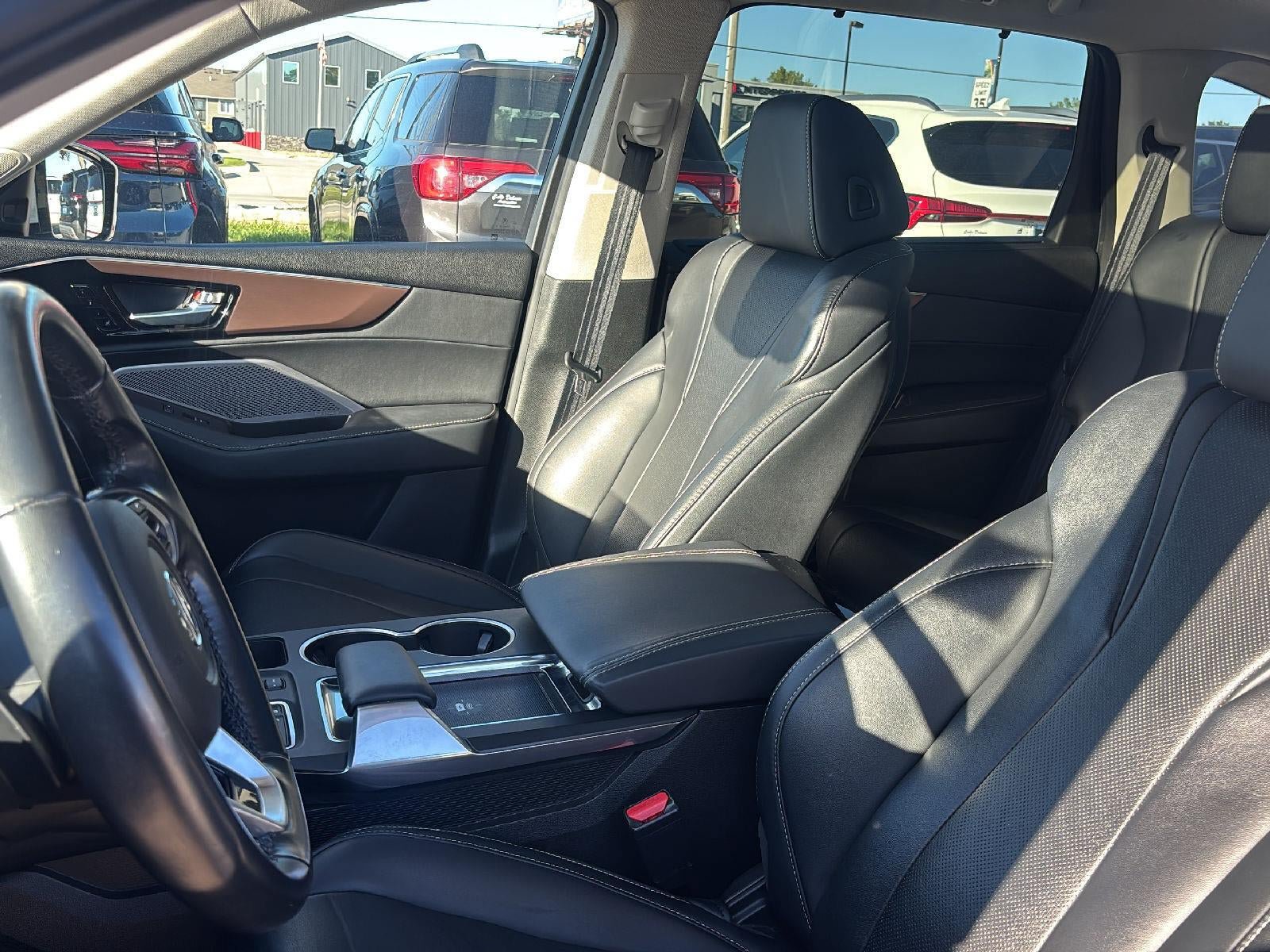 Used 2022 Acura MDX w/ Technology Package AWD/4WD image 12