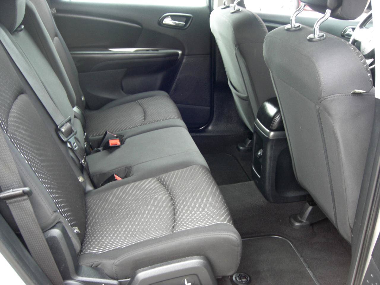 Used 2015 Dodge Journey American Value Package w/ Flexible Seating Group FWD image 15